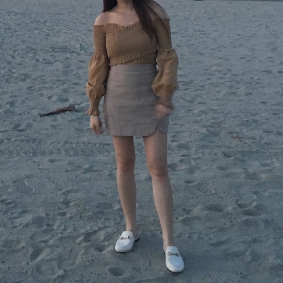 Plain Off Shoulder Cropped Long Sleeve Top - Picture 5 of 5